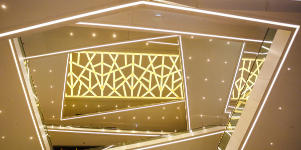 Reformas Integrales de Tiendas y Locales  Comerciales Sarrión · Diseño e Instalación de Iluminación LED Eficiente